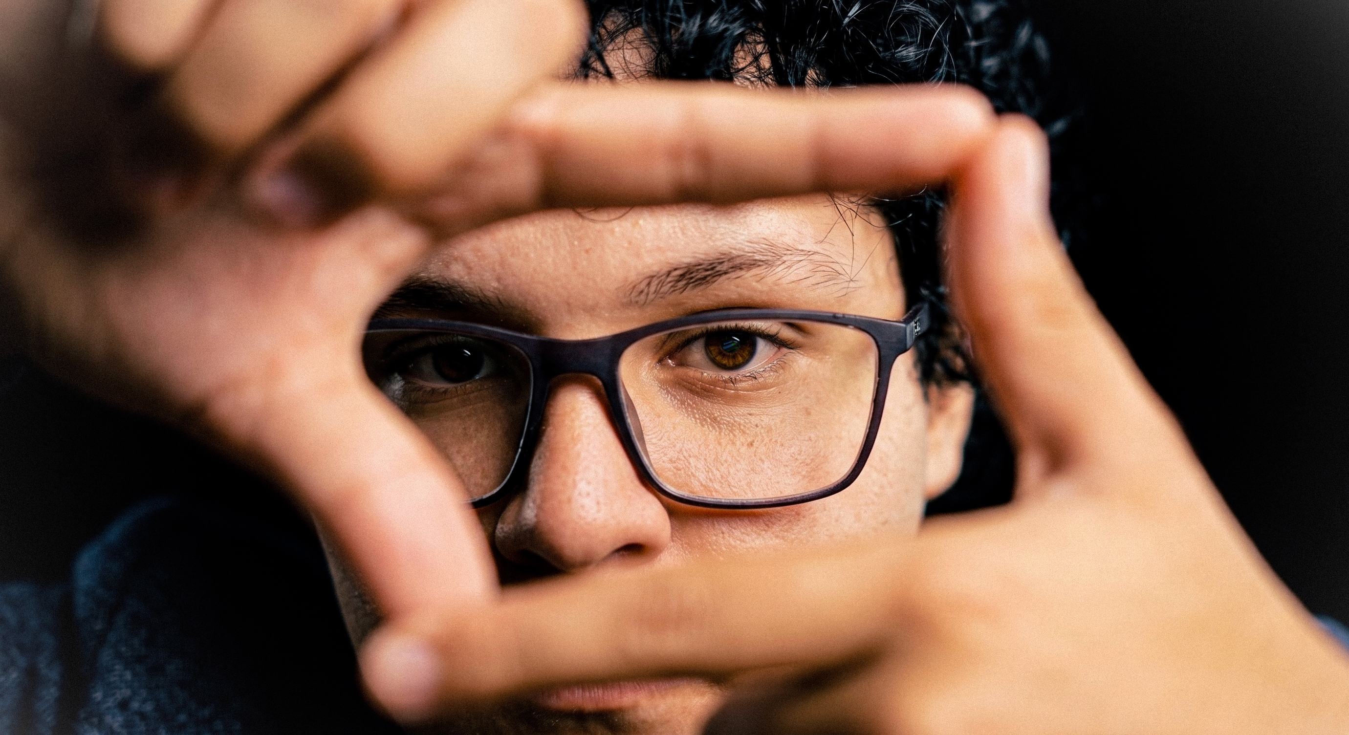 Zniack - Portfólio de Edição de Vídeo e Alta Demanda